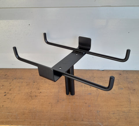 Picket hive mount